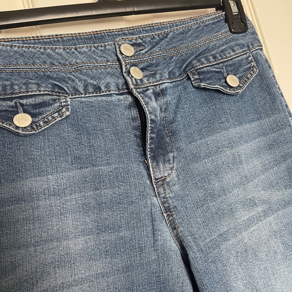 Blue Slice Wide-Leg Jeans‎ | Juniors Size 5 | Wide Leg, Blue, Mock-Front Pockets - Picture 6 of 8